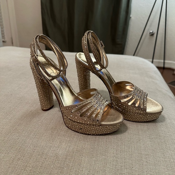 Jessica Simpson Iralin Rhinestone Platform Sandals - Picture 2 of 10